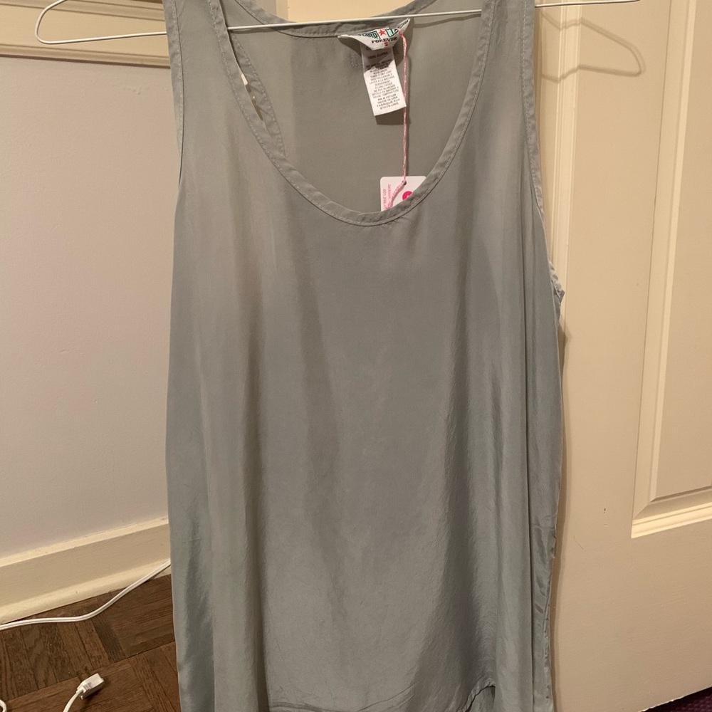 Hard tail tanktop